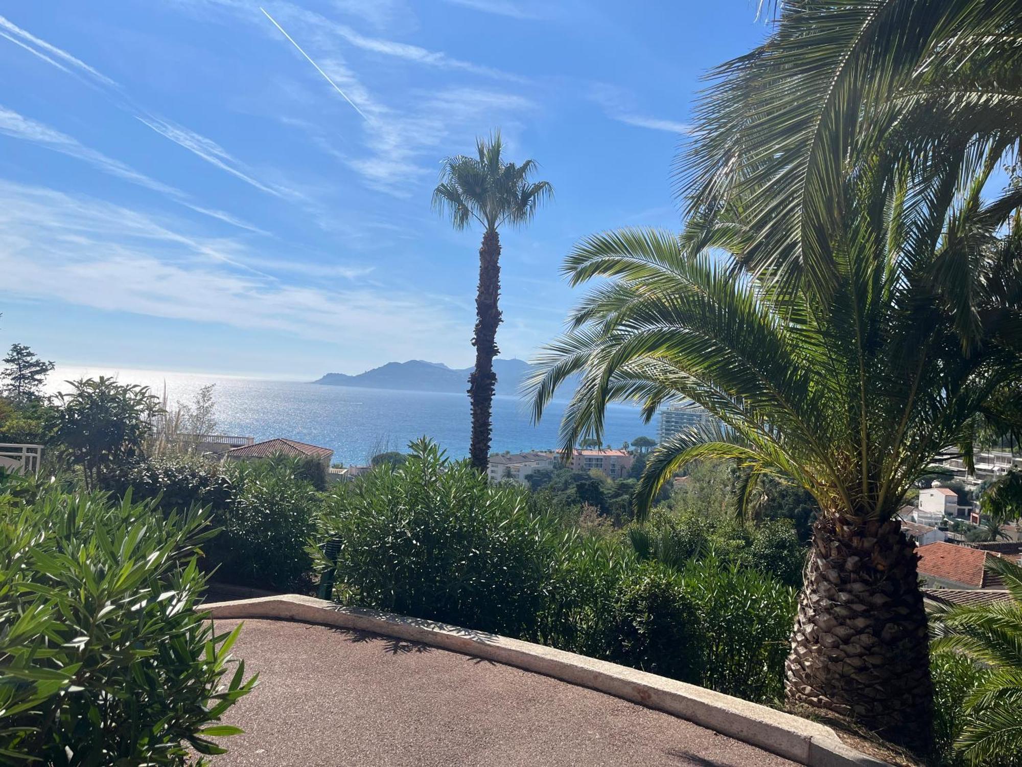 Superbe Vue Piscine Tennis * Cannes